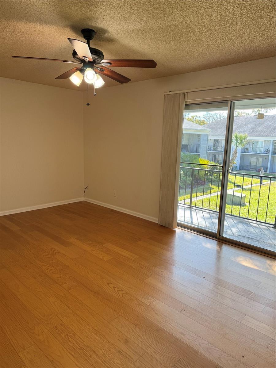 Image 6 of 41 For 102 Lewfield Circle 102