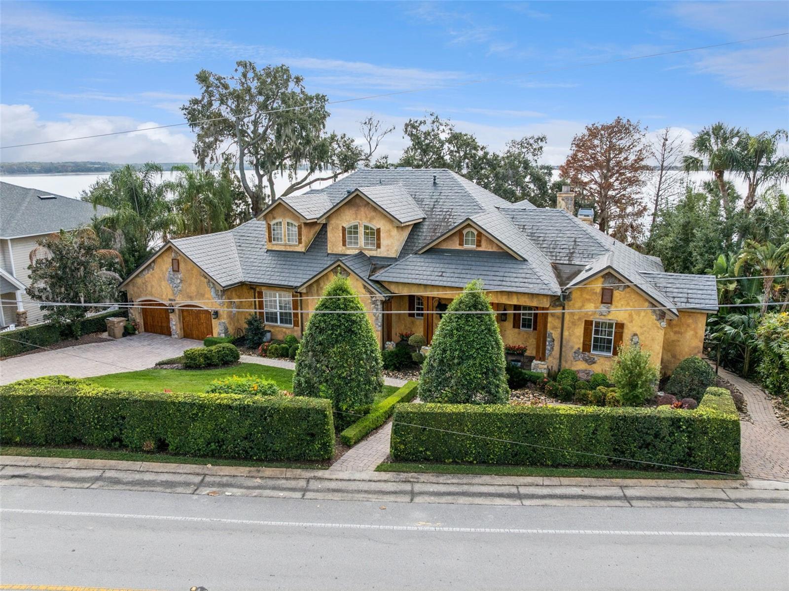 Image 3 of 51 For 1490 Lakeshore Drive