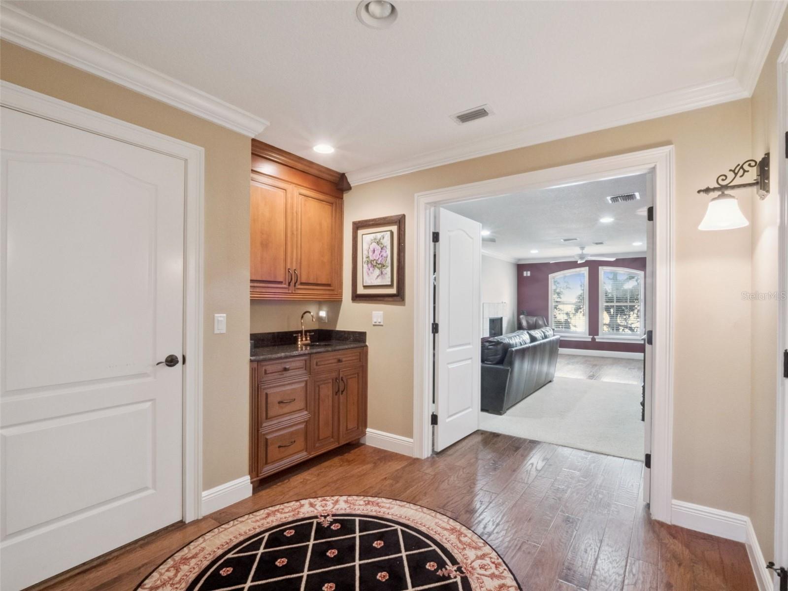 Image 30 of 51 For 1490 Lakeshore Drive