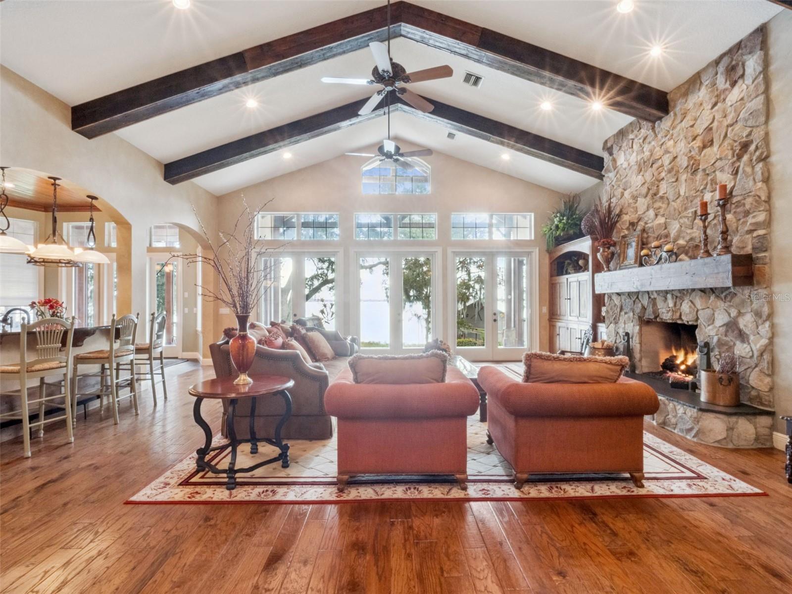 Image 8 of 51 For 1490 Lakeshore Drive