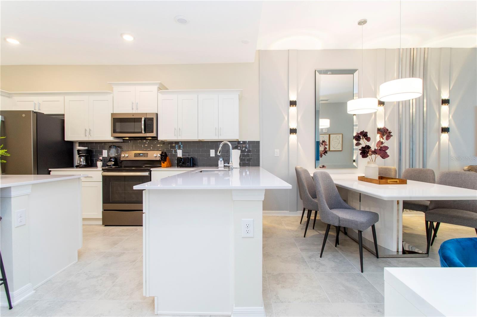 Image 18 of 55 For 3161 Paradox Circle 403