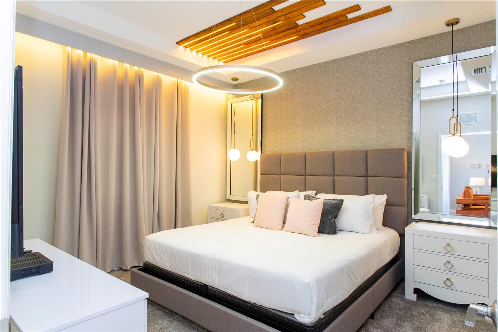 Image 24 of 55 For 3161 Paradox Circle 403