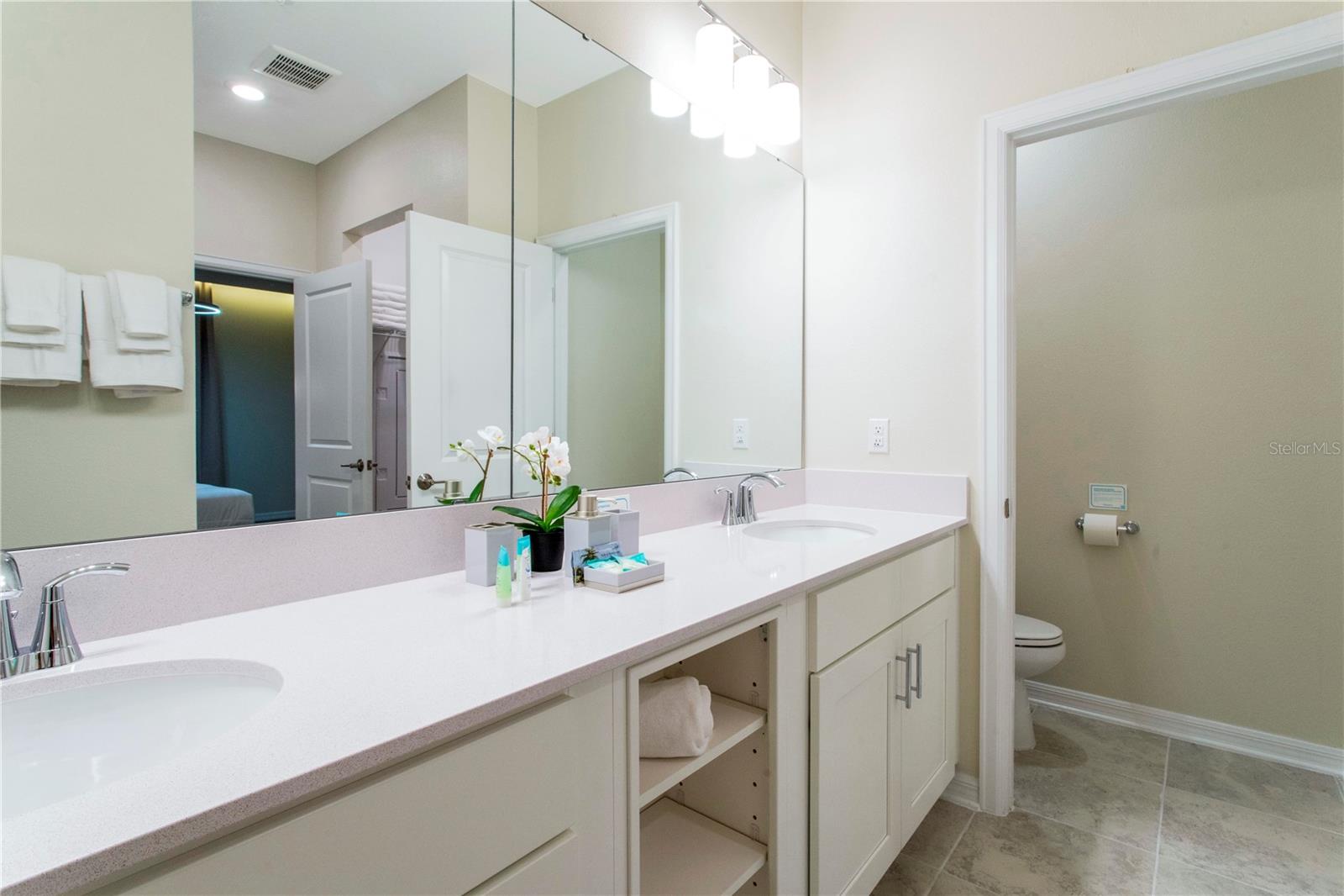 Image 31 of 55 For 3161 Paradox Circle 403