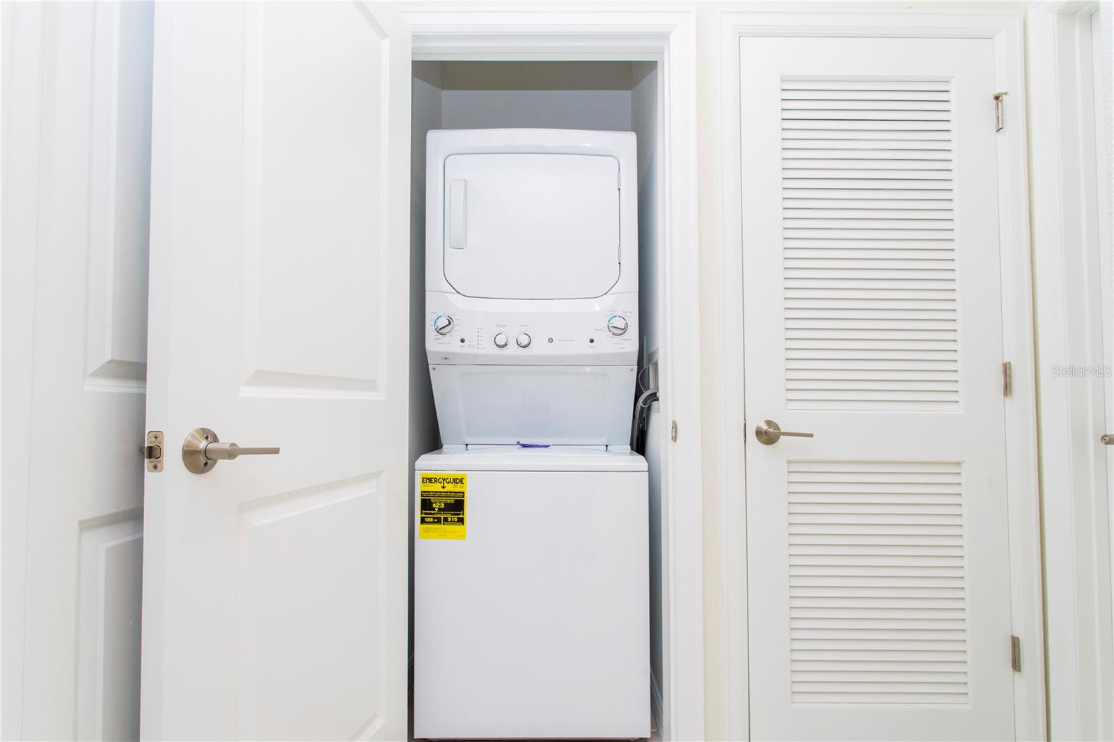 Image 32 of 55 For 3161 Paradox Circle 403