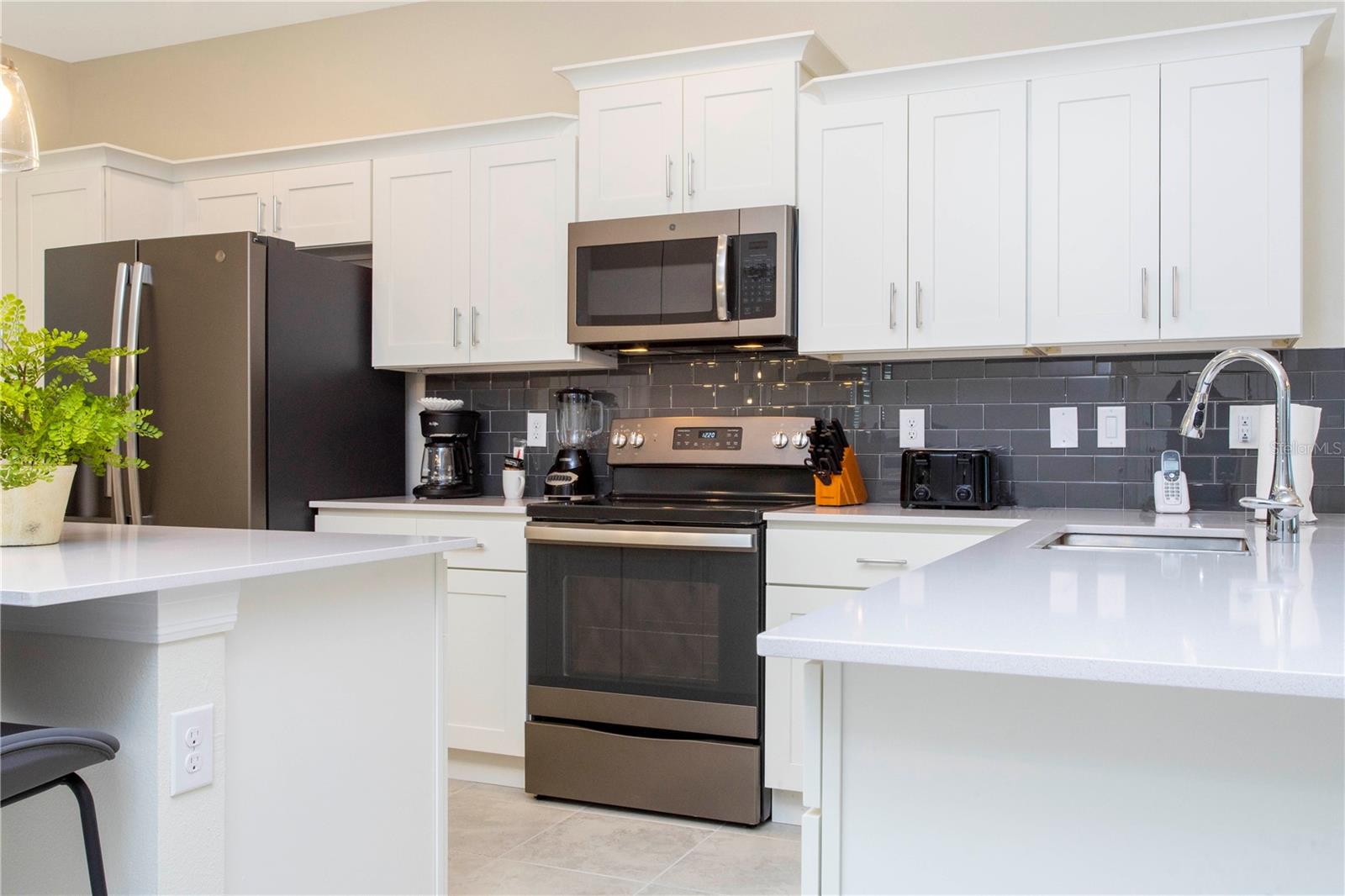 Image 8 of 55 For 3161 Paradox Circle 403