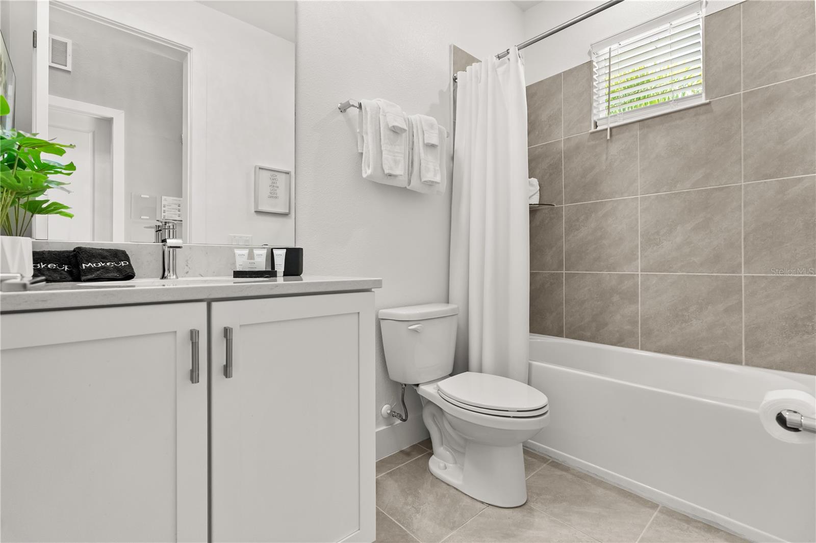 Image 15 of 49 For 7456 Gathering Drive