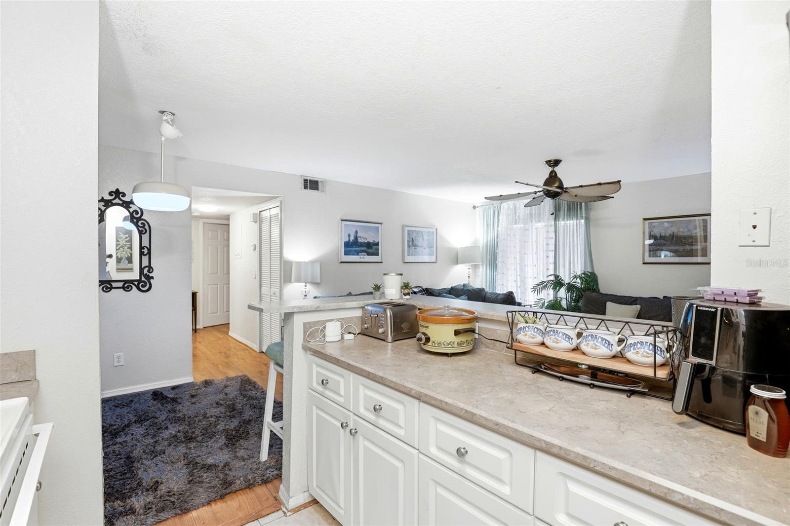 Image 11 of 37 For 2542 Oak Park Way 101