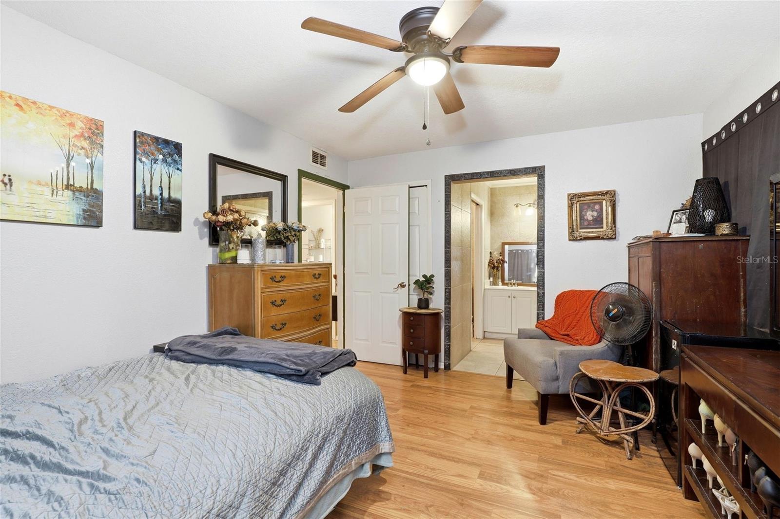 Image 14 of 37 For 2542 Oak Park Way 101