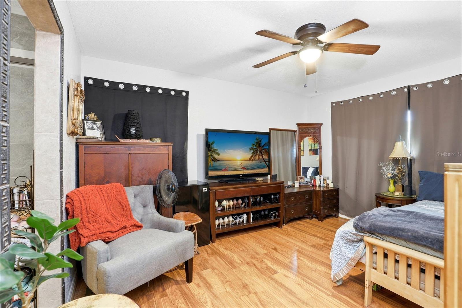 Image 18 of 37 For 2542 Oak Park Way 101
