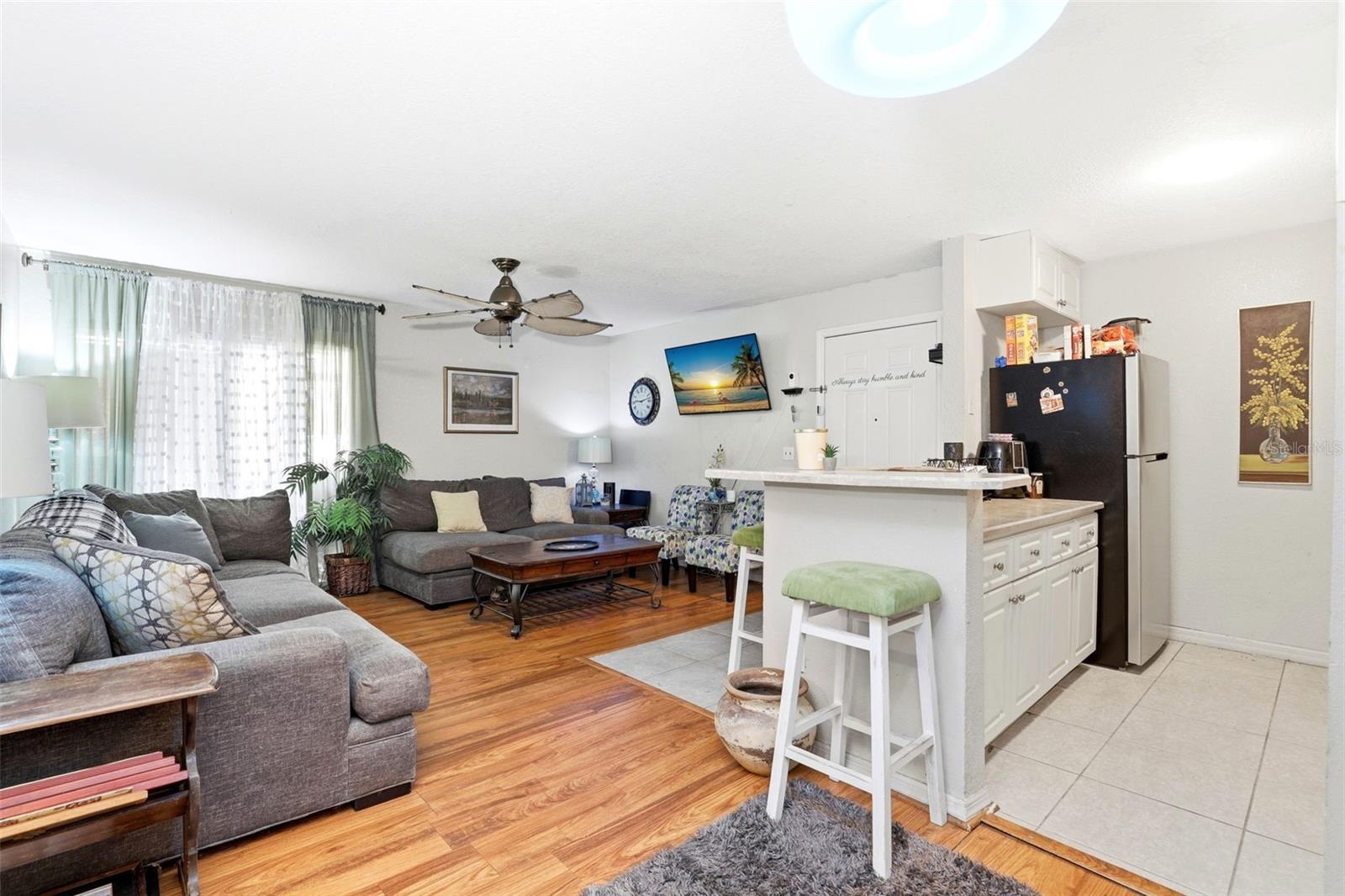 Image 7 of 37 For 2542 Oak Park Way 101