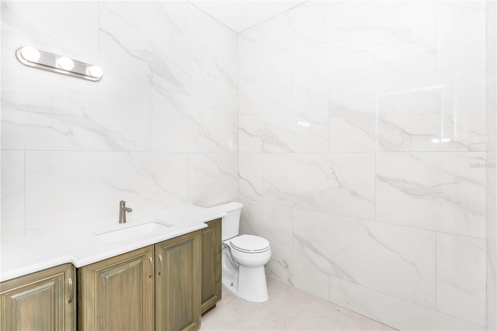 Image 21 of 49 For 3307 Dallas Boulevard