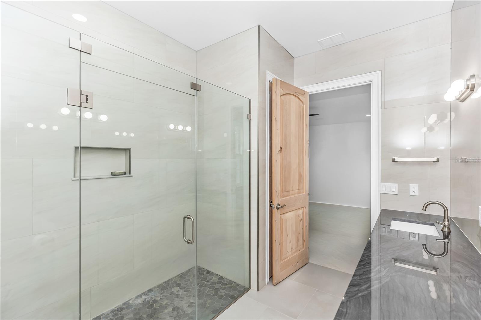 Image 24 of 49 For 3307 Dallas Boulevard