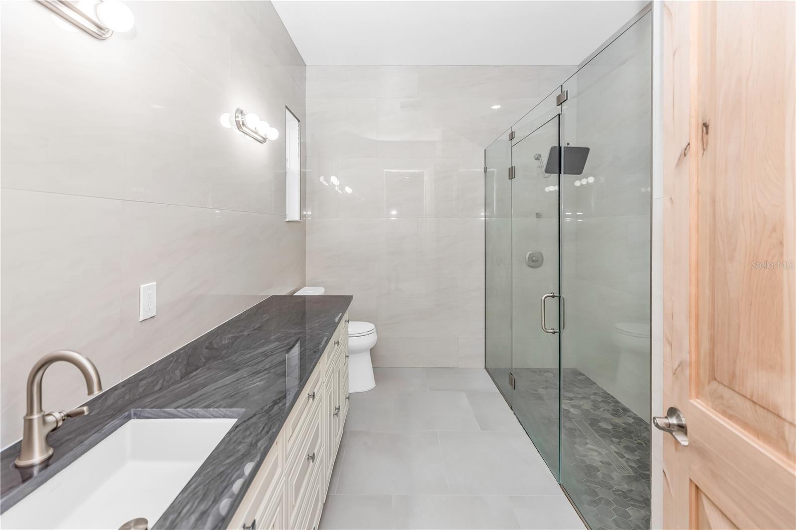 Image 25 of 49 For 3307 Dallas Boulevard