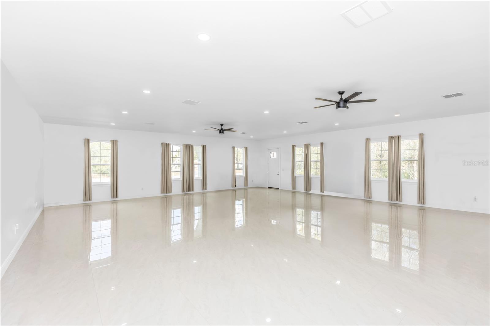 Image 33 of 49 For 3307 Dallas Boulevard