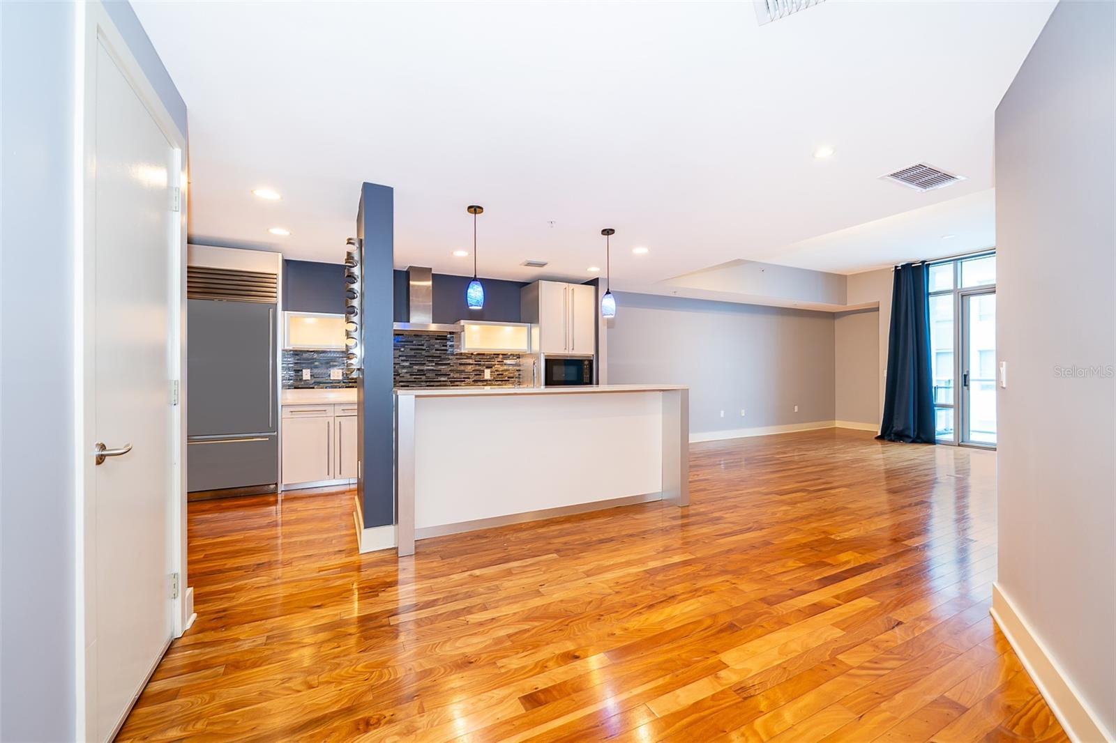 Image 2 of 30 For 260 Osceola Avenue 710