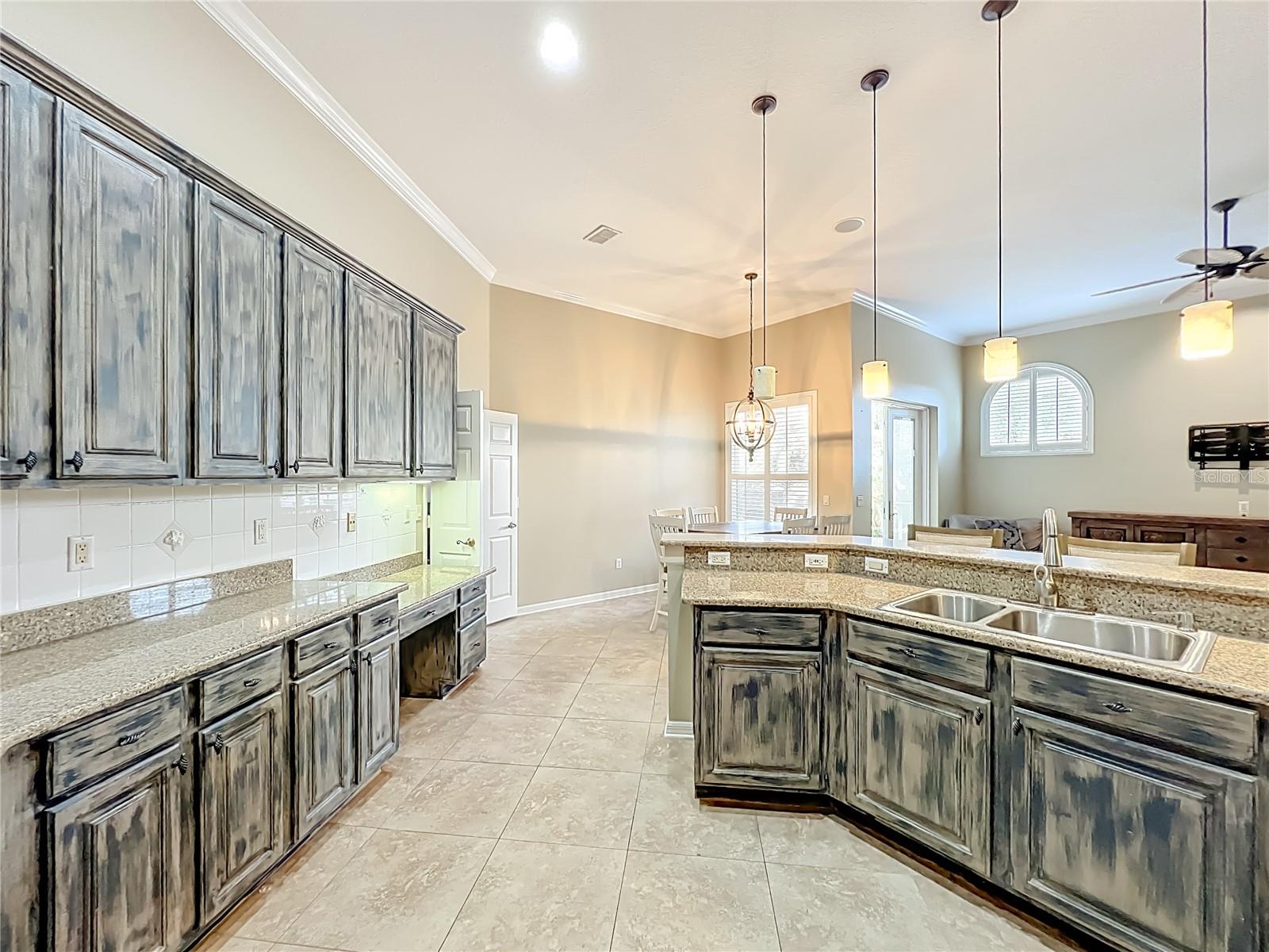 Image 21 of 73 For 11457 Swift Water Circle