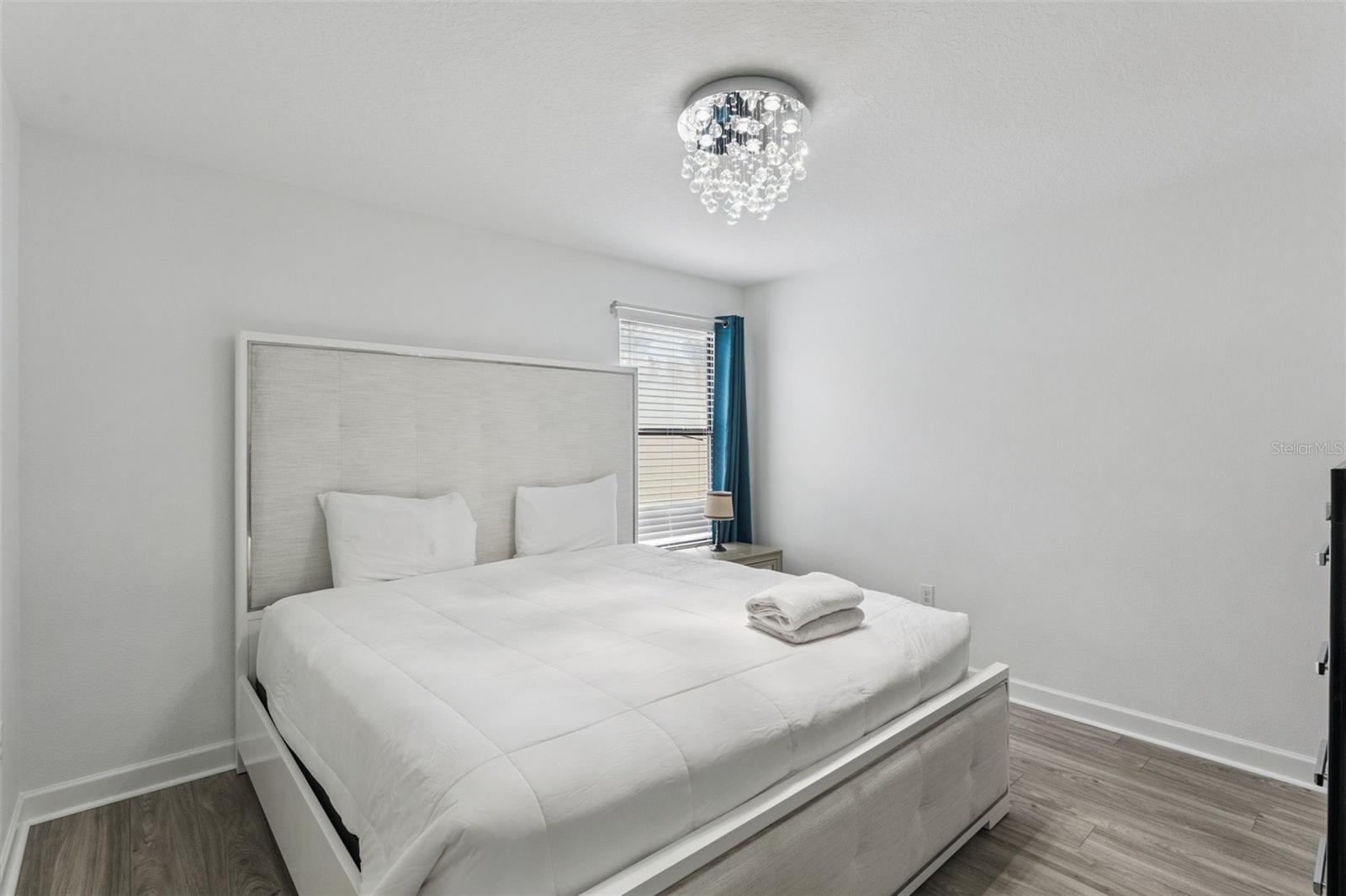 Image 20 of 84 For 1430 Moon Valley Drive