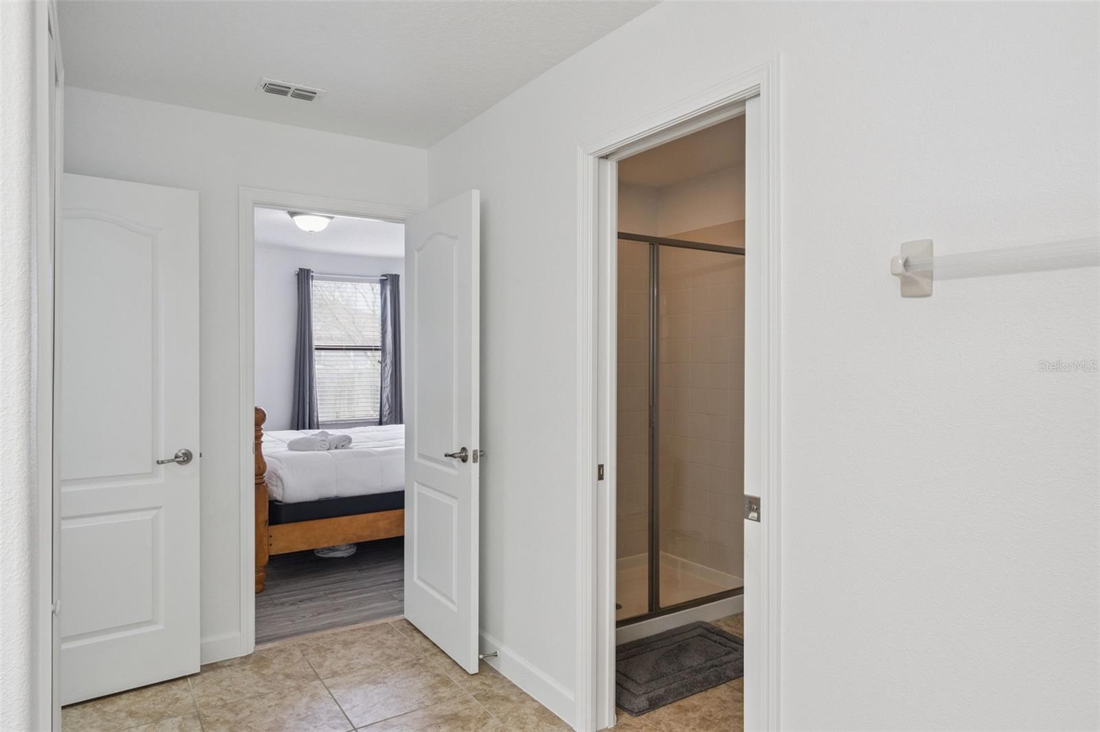 Image 22 of 84 For 1430 Moon Valley Drive