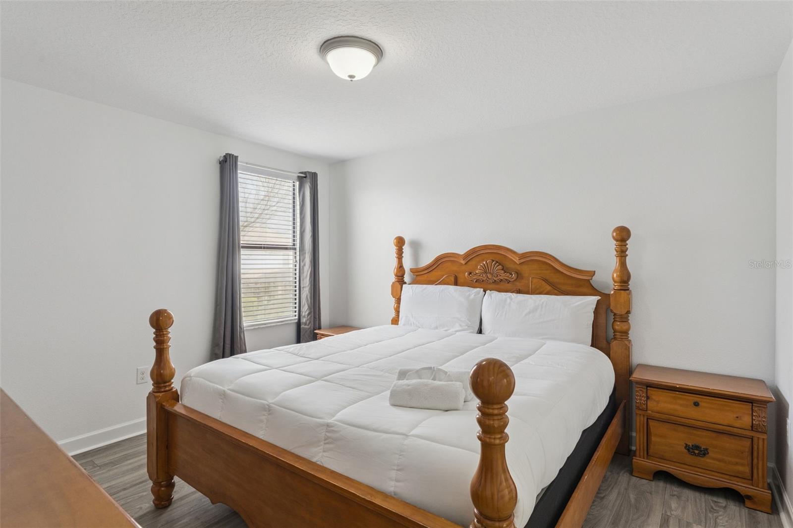 Image 24 of 84 For 1430 Moon Valley Drive