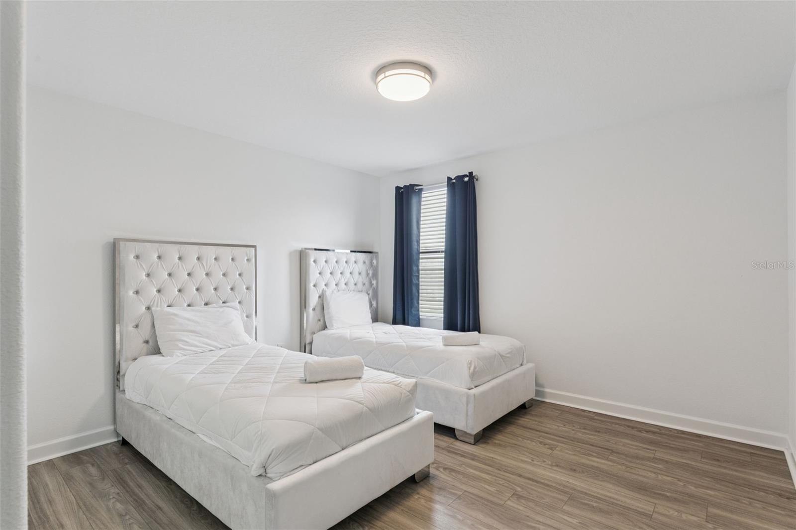 Image 26 of 84 For 1430 Moon Valley Drive