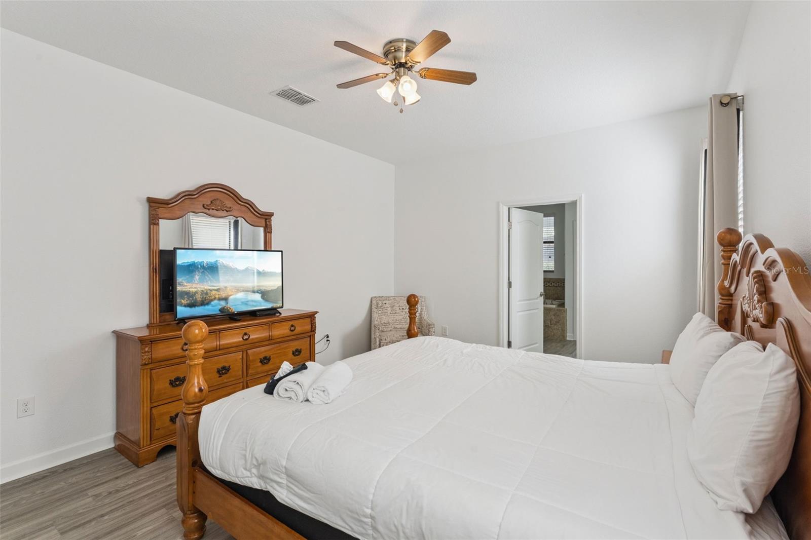 Image 32 of 84 For 1430 Moon Valley Drive