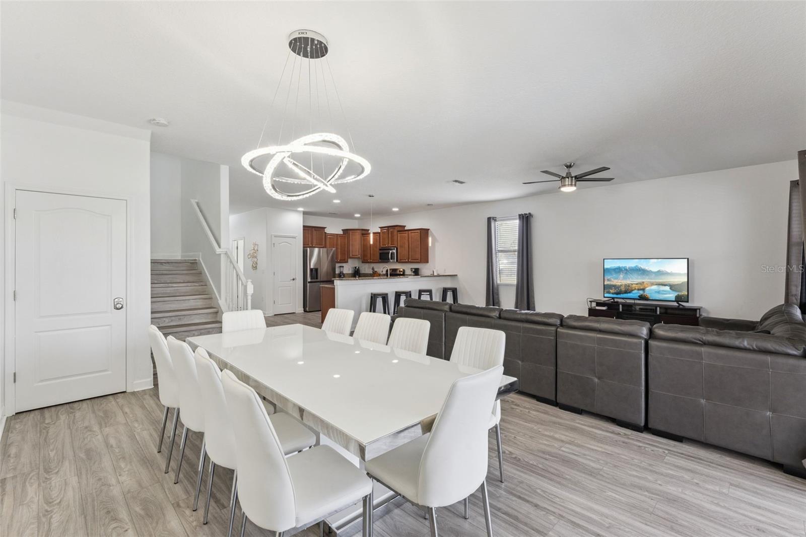 Image 8 of 84 For 1430 Moon Valley Drive