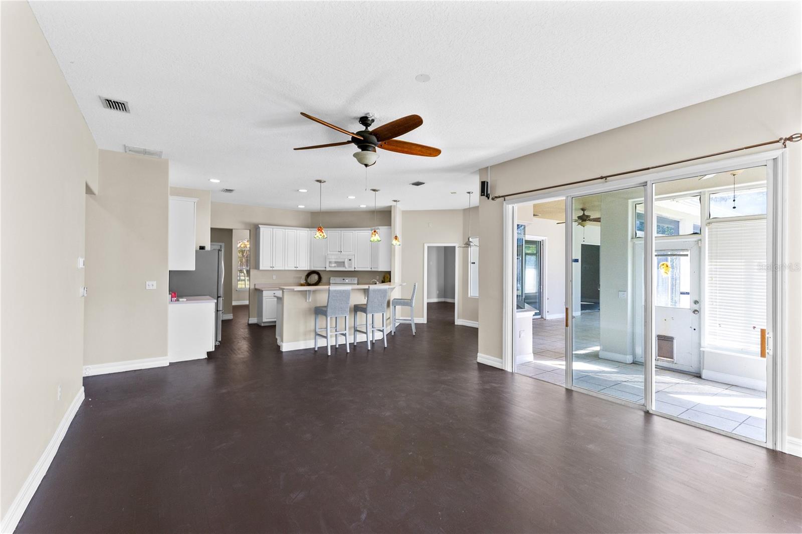 Image 10 of 36 For 19562 Majestic Street