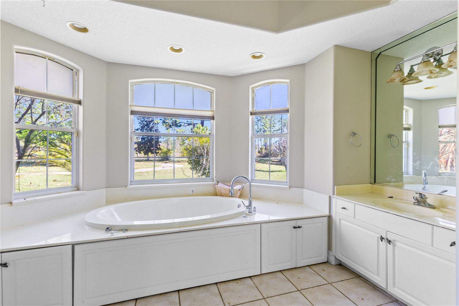 Image 14 of 36 For 19562 Majestic Street