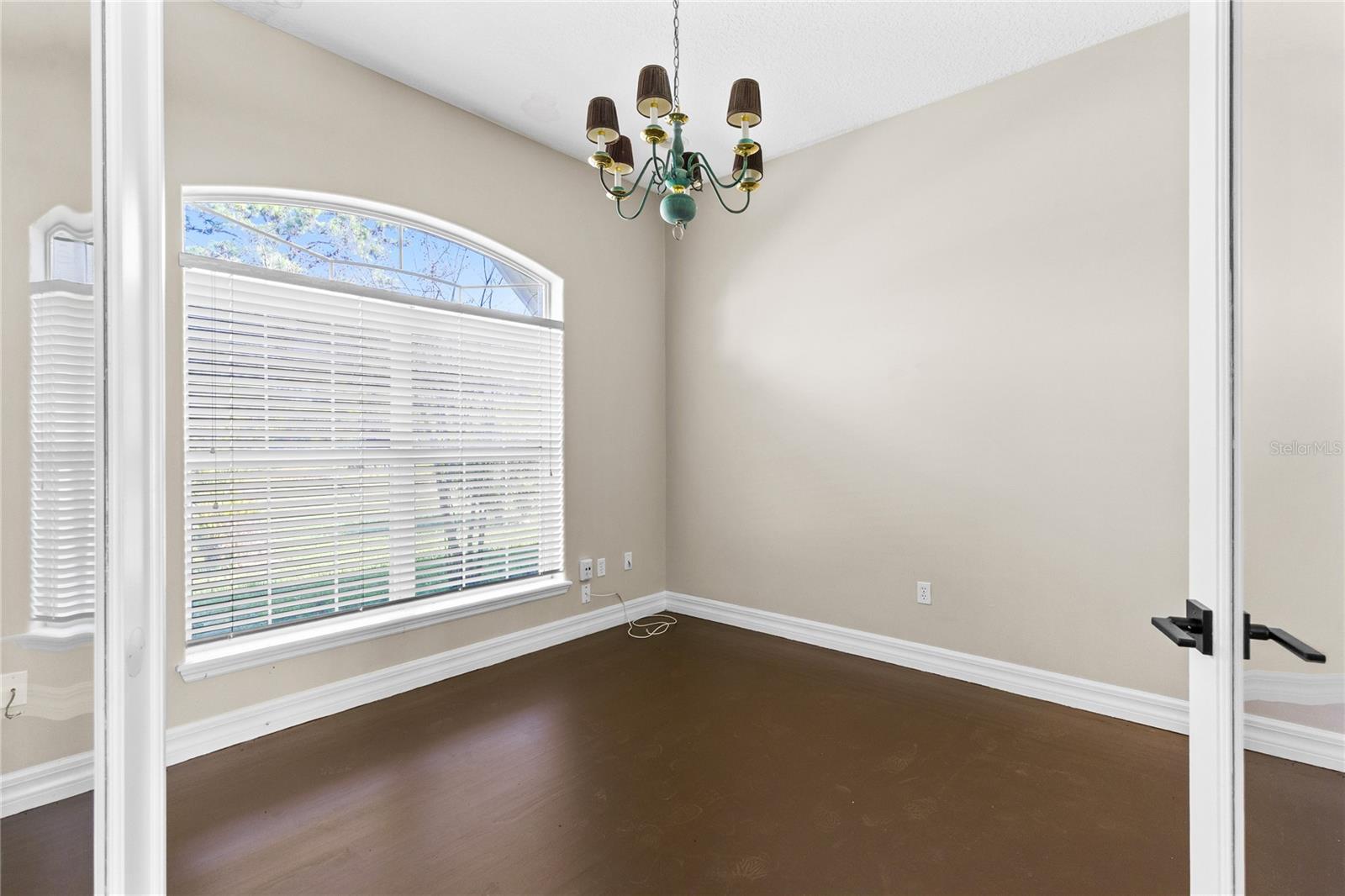 Image 16 of 36 For 19562 Majestic Street