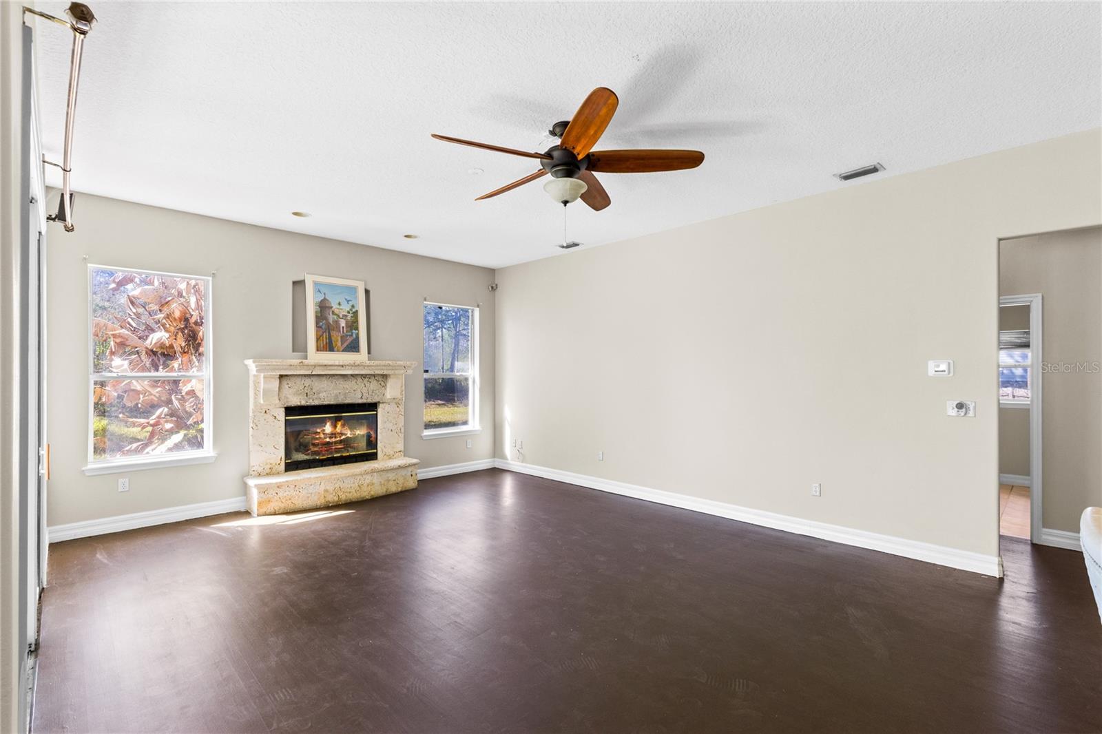 Image 4 of 36 For 19562 Majestic Street