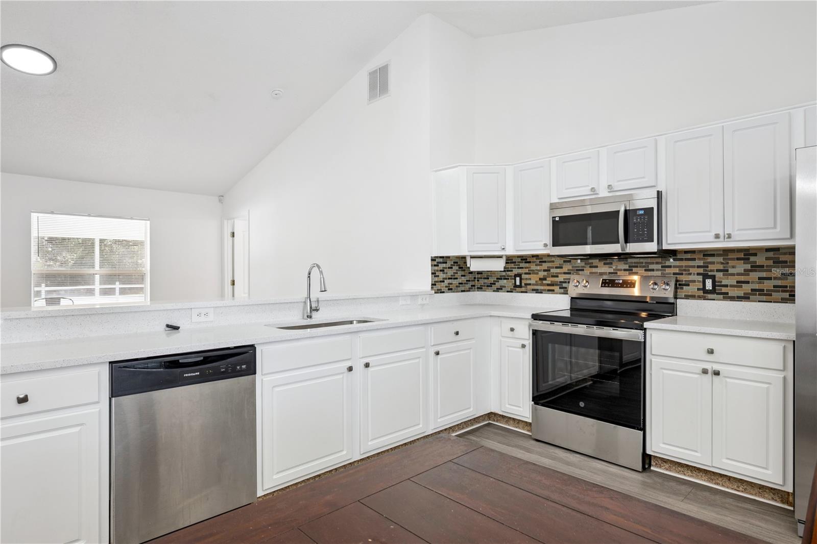 Image 12 of 36 For 1703 Sail Court