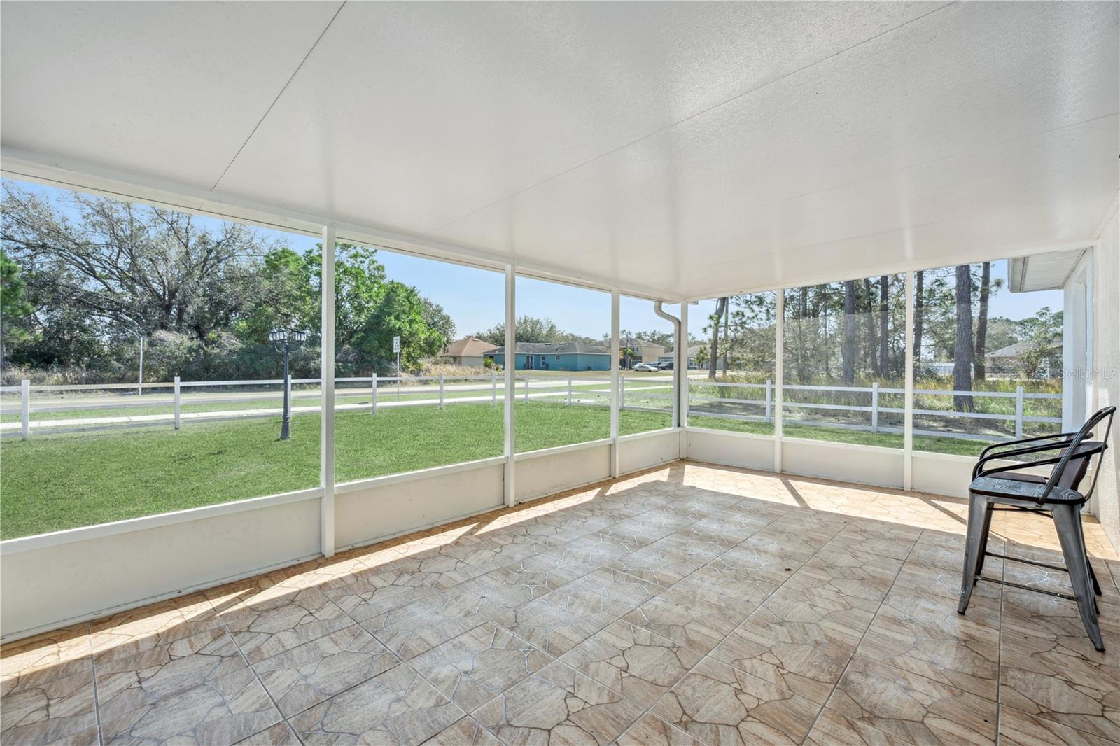 Image 32 of 36 For 1703 Sail Court