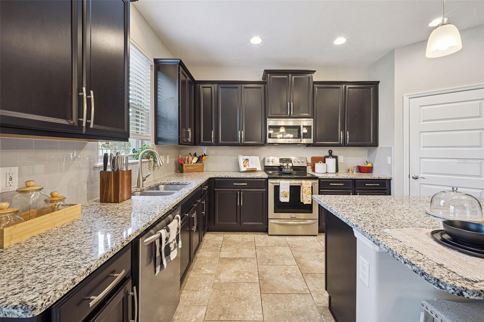 Image 14 of 73 For 16167 Hampton Crossing Drive