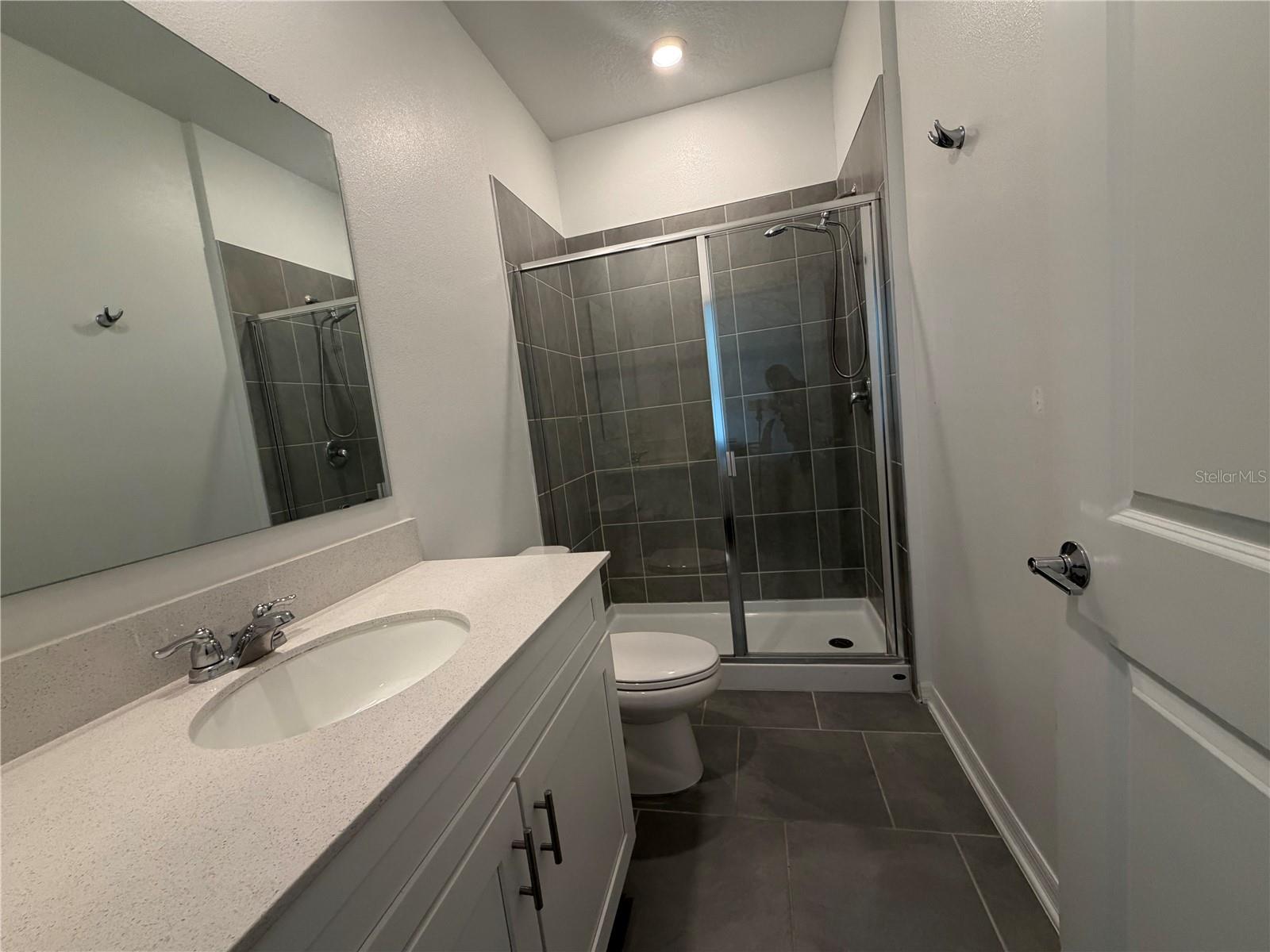 Image 10 of 42 For 652 Grove Street
