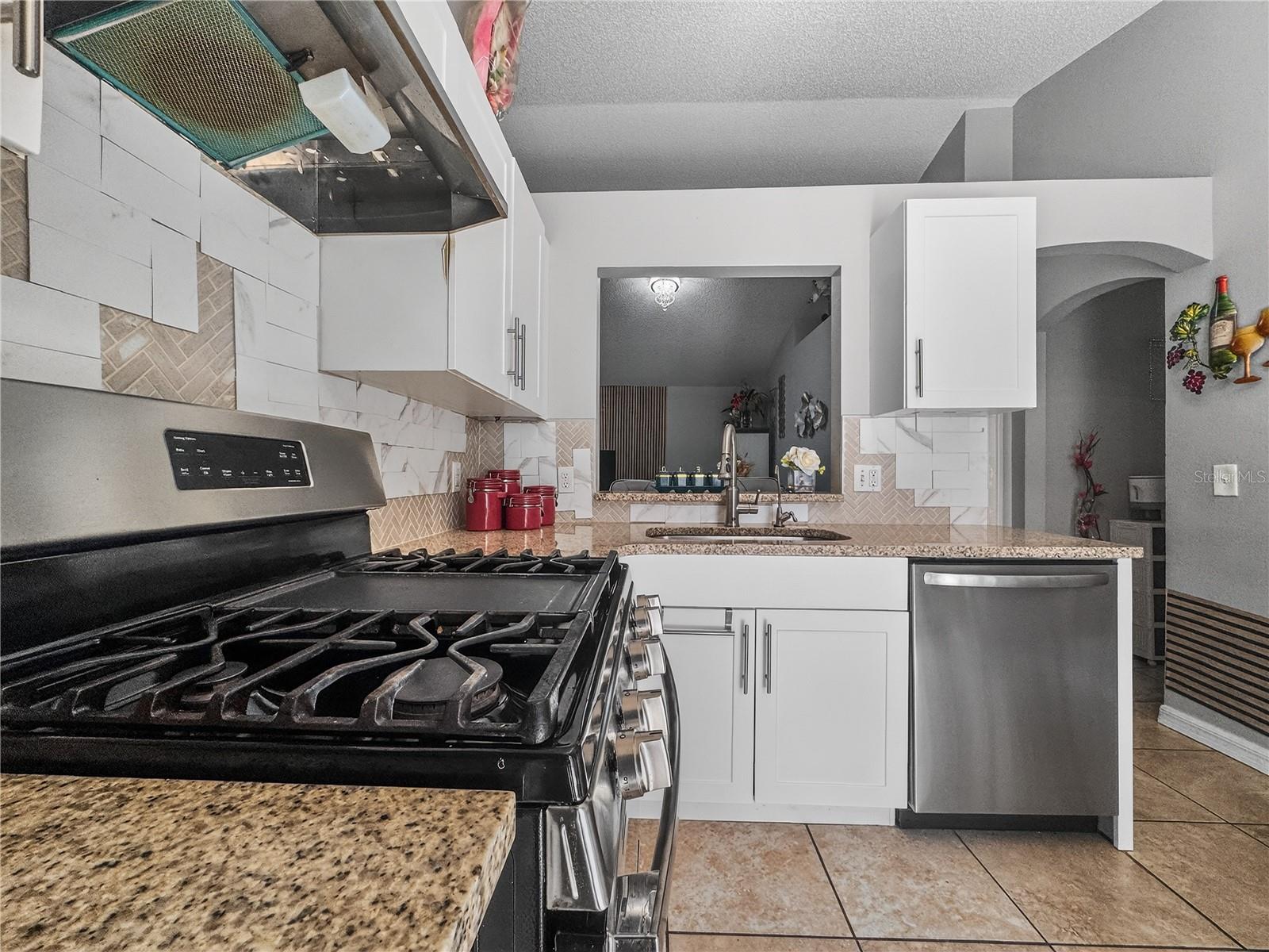 Image 12 of 36 For 5003 Aventura Boulevard