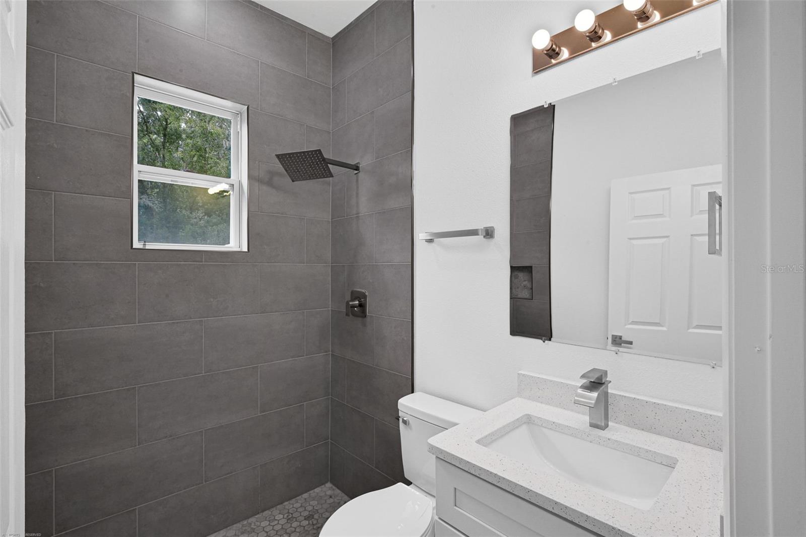 Image 25 of 30 For 20563 Rainbow Lakes Boulevard