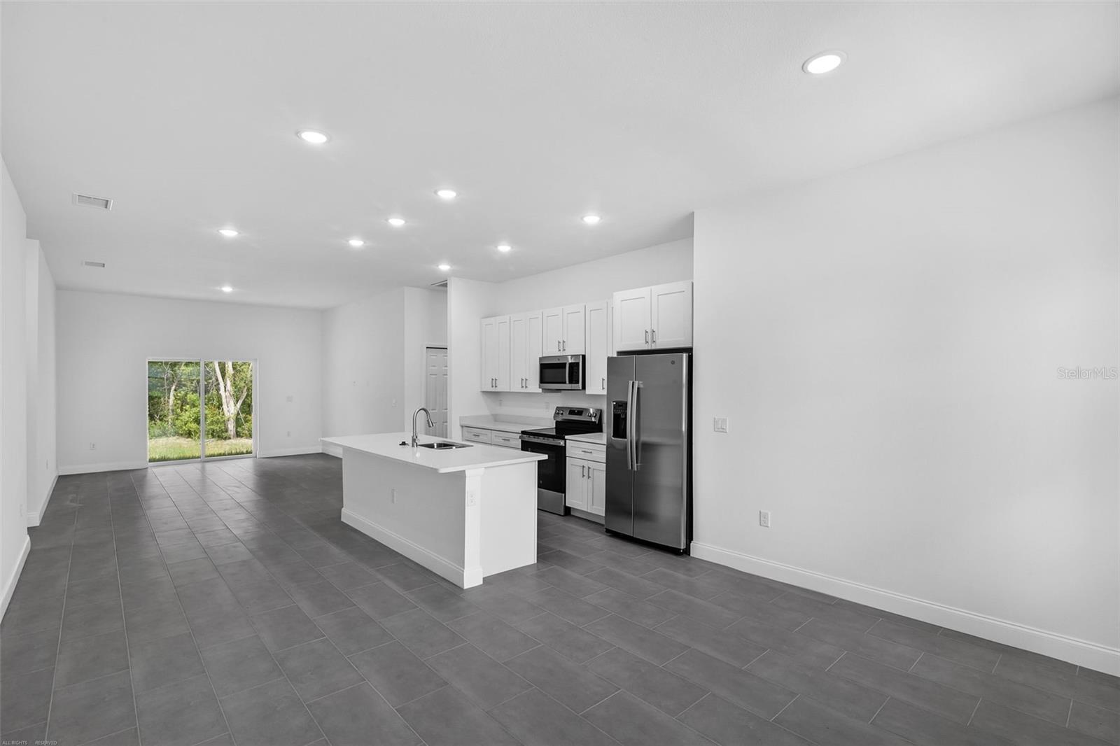 Image 6 of 30 For 20563 Rainbow Lakes Boulevard