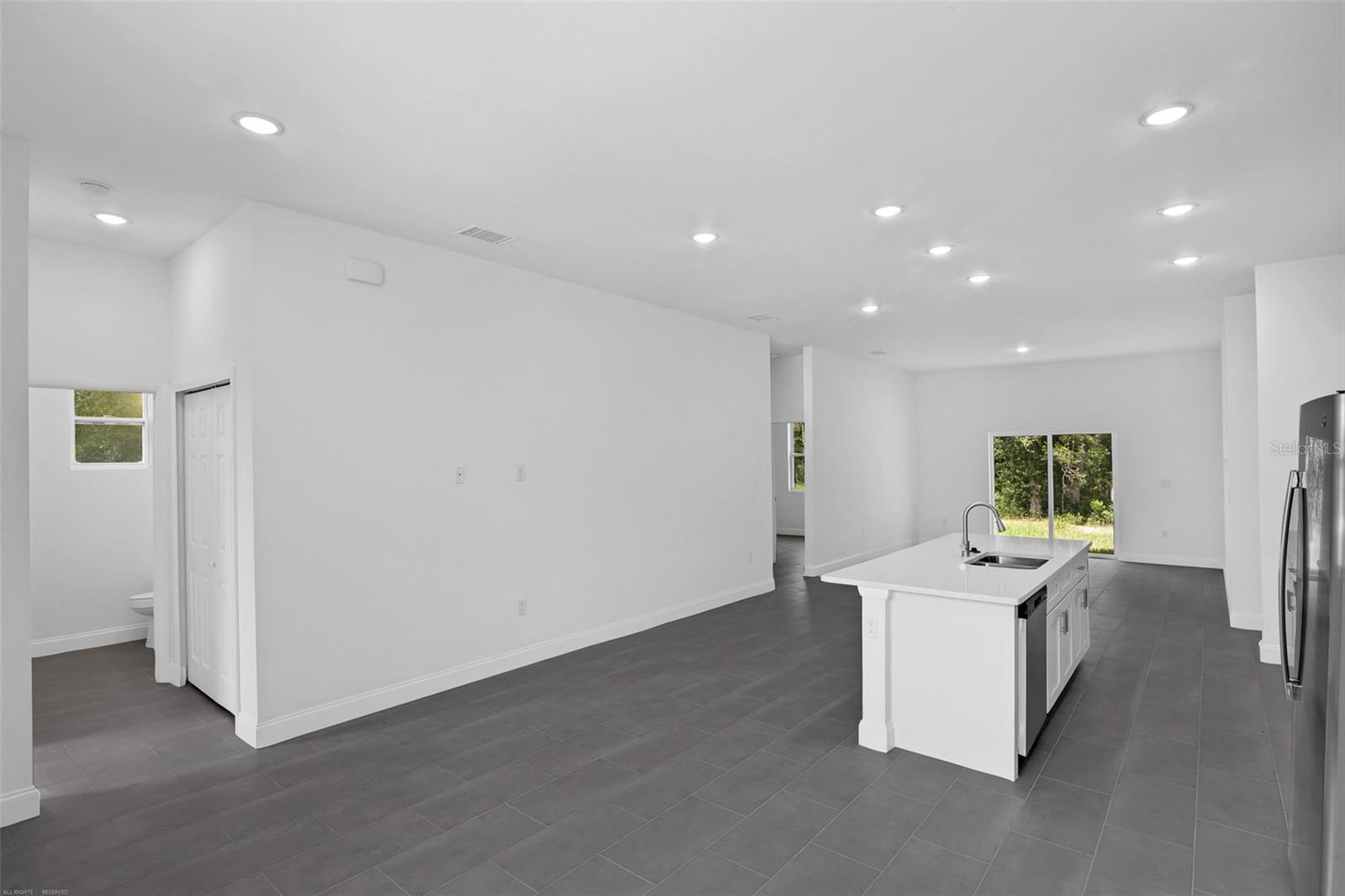 Image 8 of 30 For 20563 Rainbow Lakes Boulevard