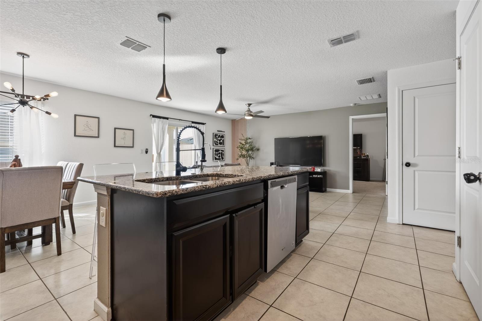 Image 13 of 30 For 551 Taft Drive