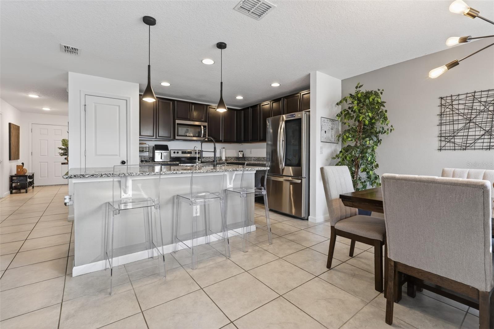 Image 8 of 30 For 551 Taft Drive