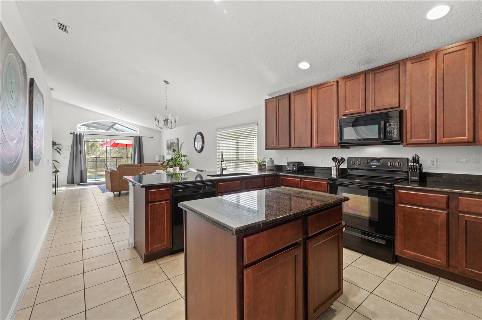 Image 12 of 33 For 410 Viola Drive