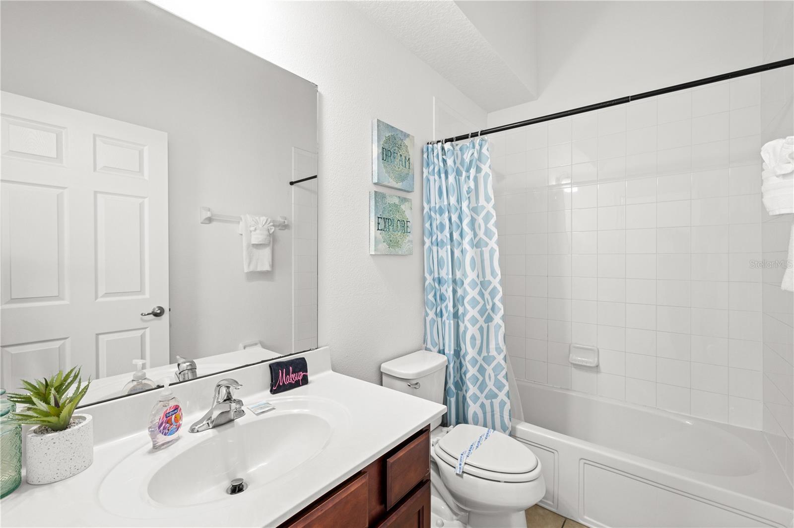 Image 18 of 33 For 410 Viola Drive