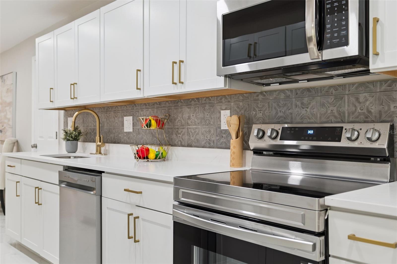 Image 15 of 60 For 1375 Lake Drive