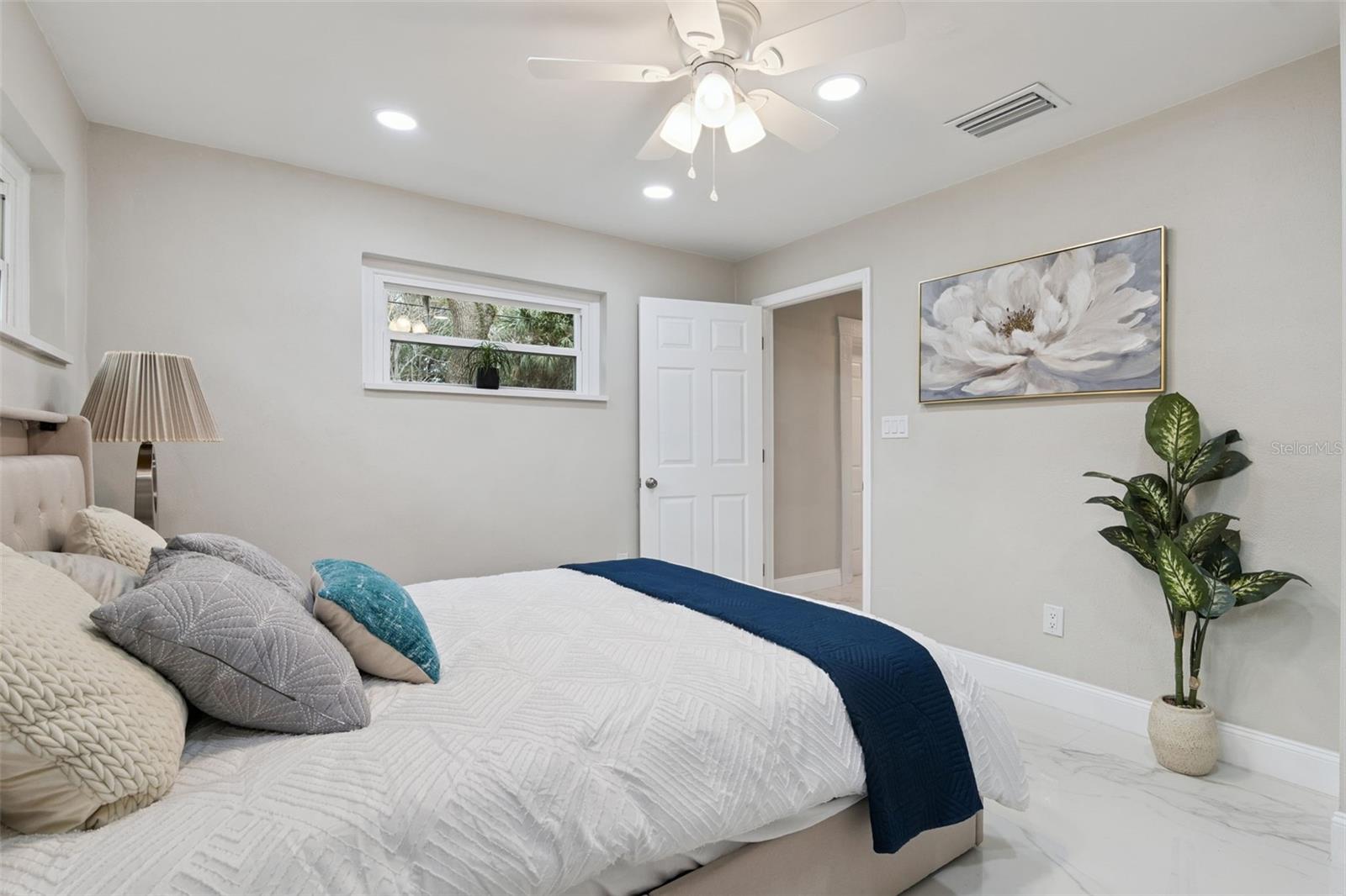 Image 43 of 60 For 1375 Lake Drive