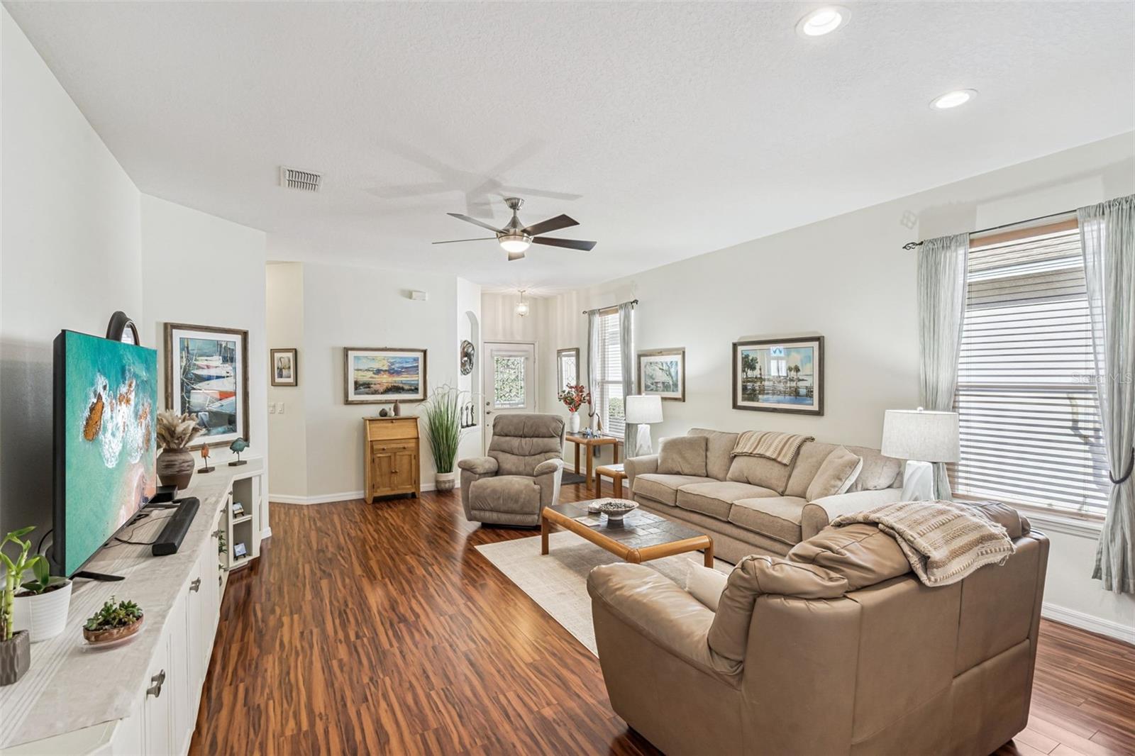 Image 7 of 52 For 8002 Arcadian Court