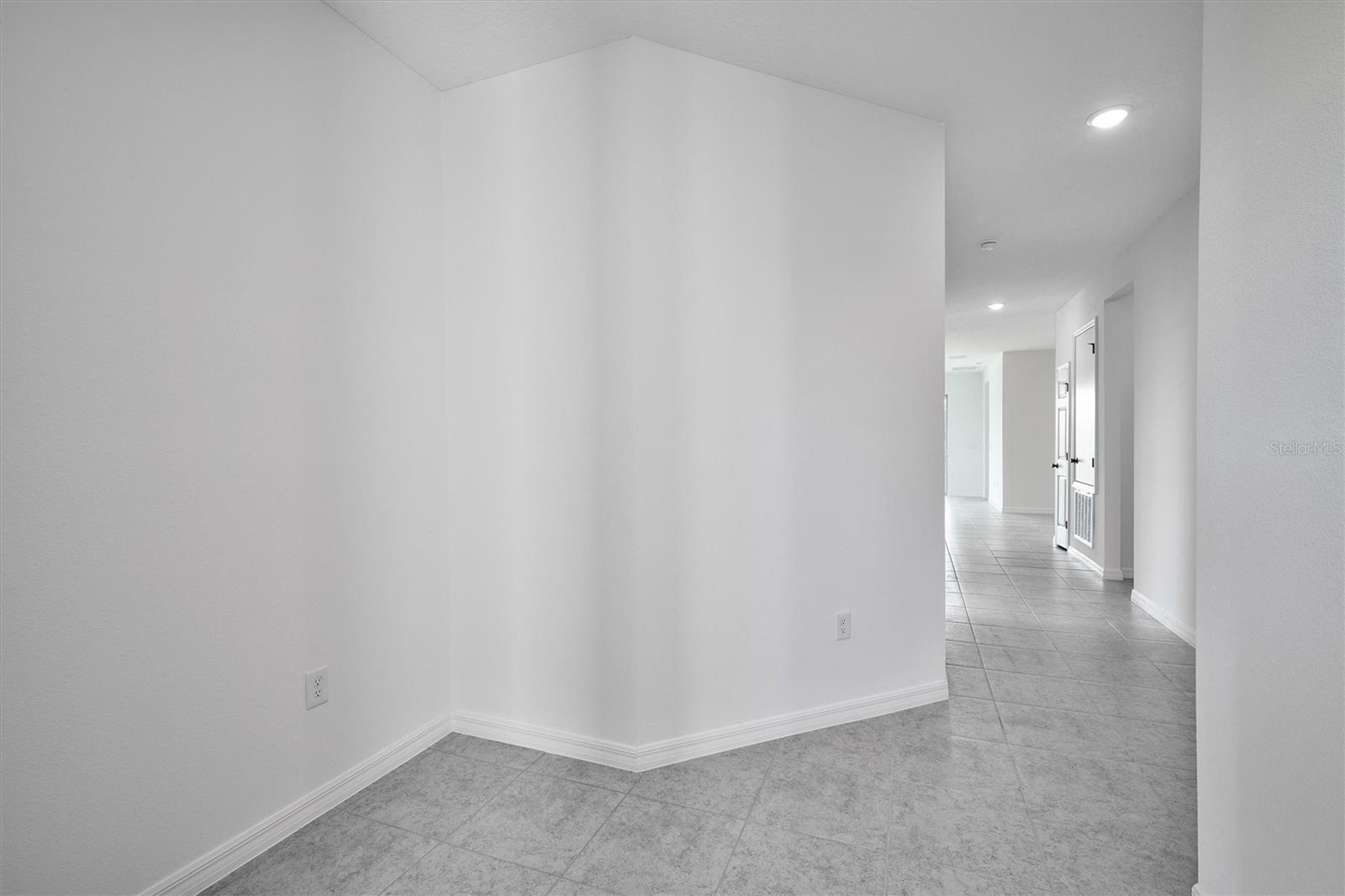 Image 41 of 45 For 3036 Suraj Circle