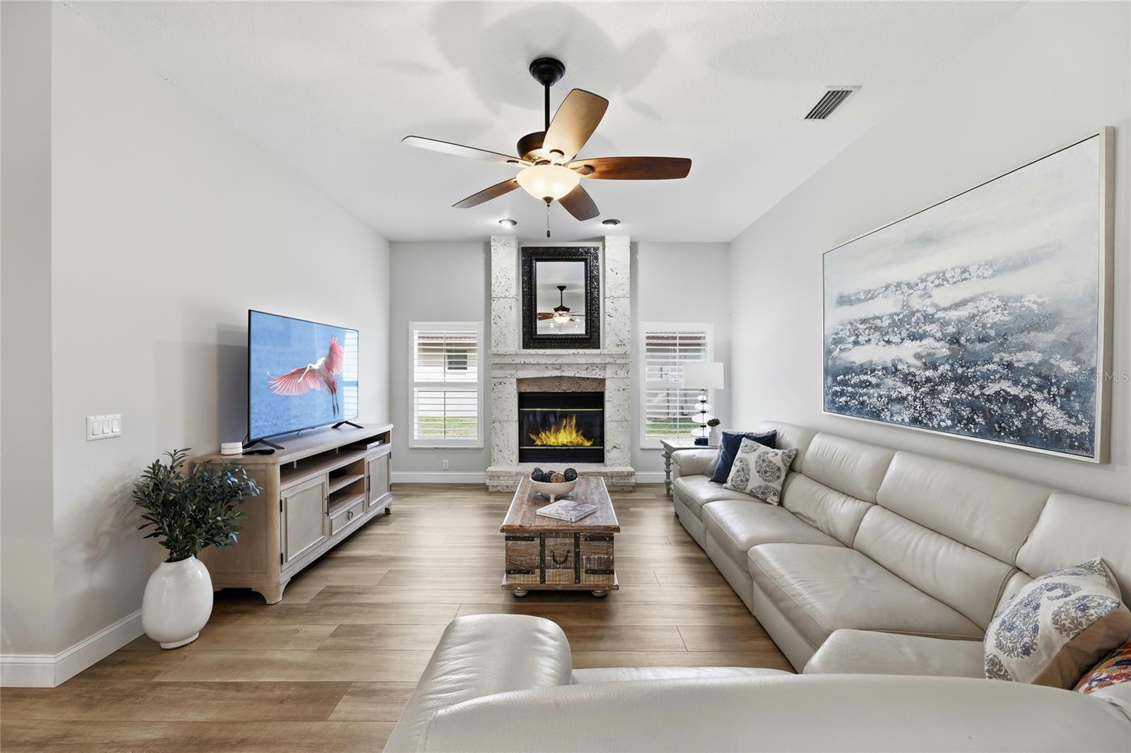 Image 20 of 53 For 4762 Longbow Drive