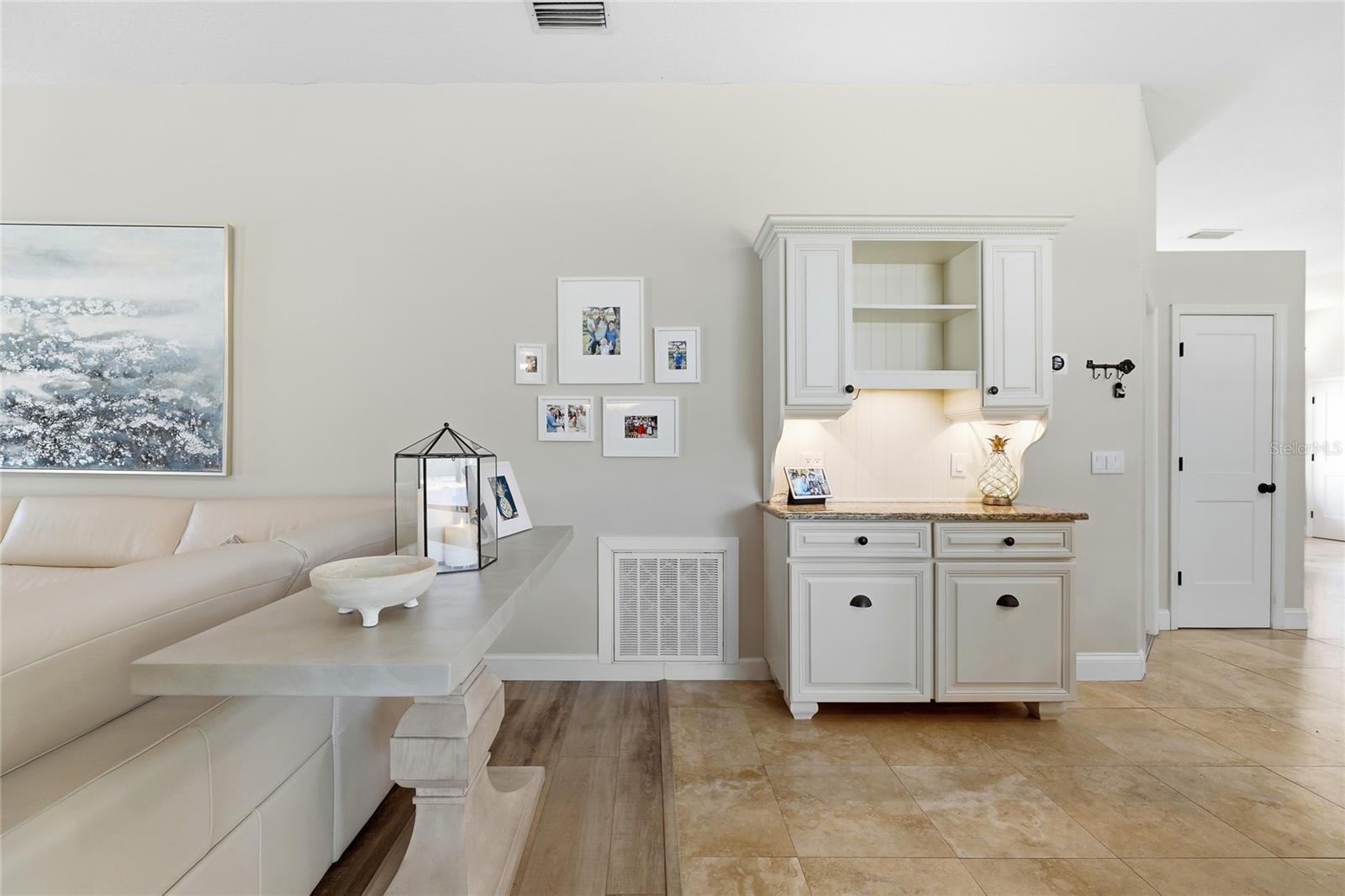 Image 21 of 53 For 4762 Longbow Drive