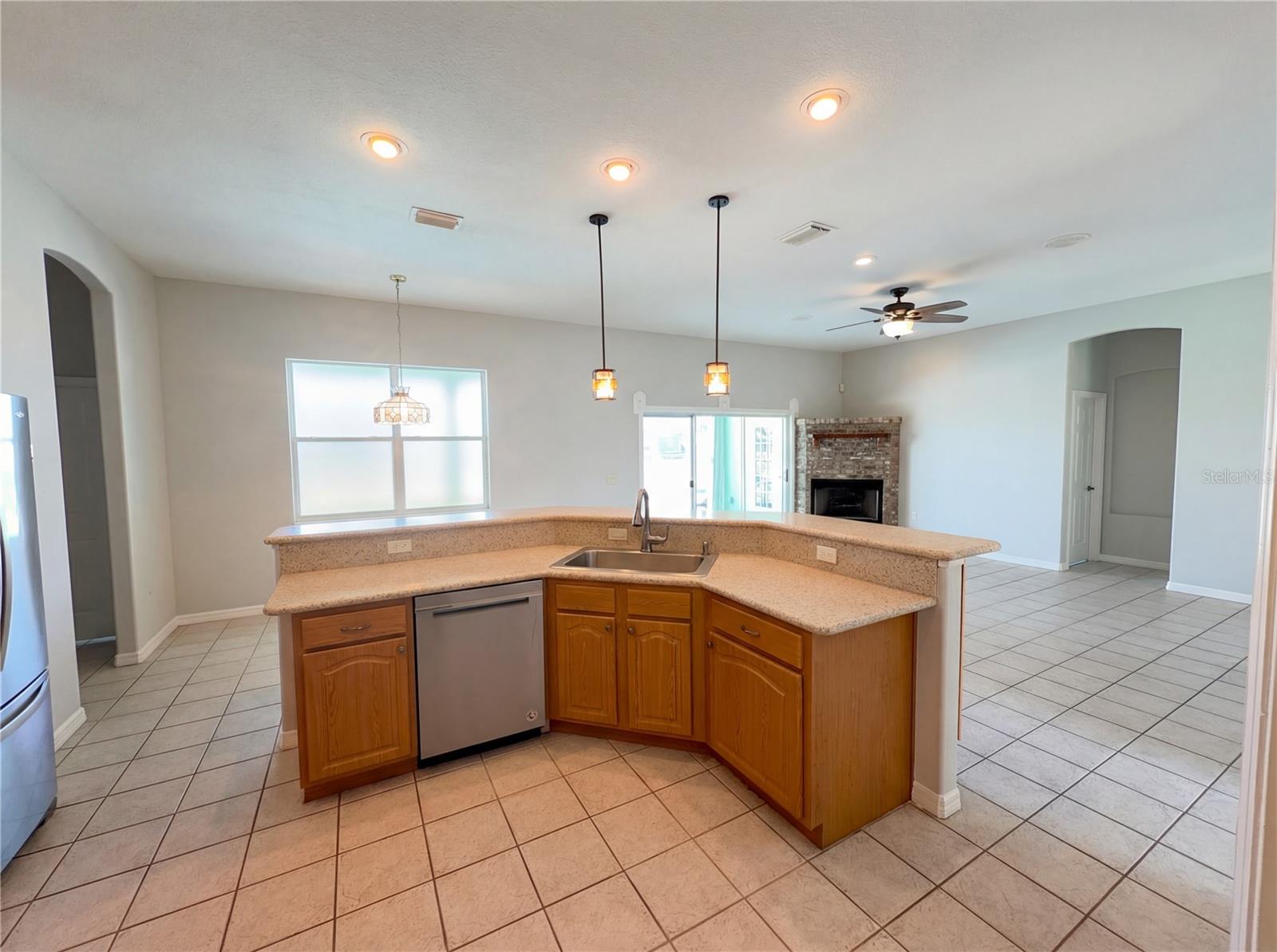 Image 21 of 36 For 1877 Thesy Drive