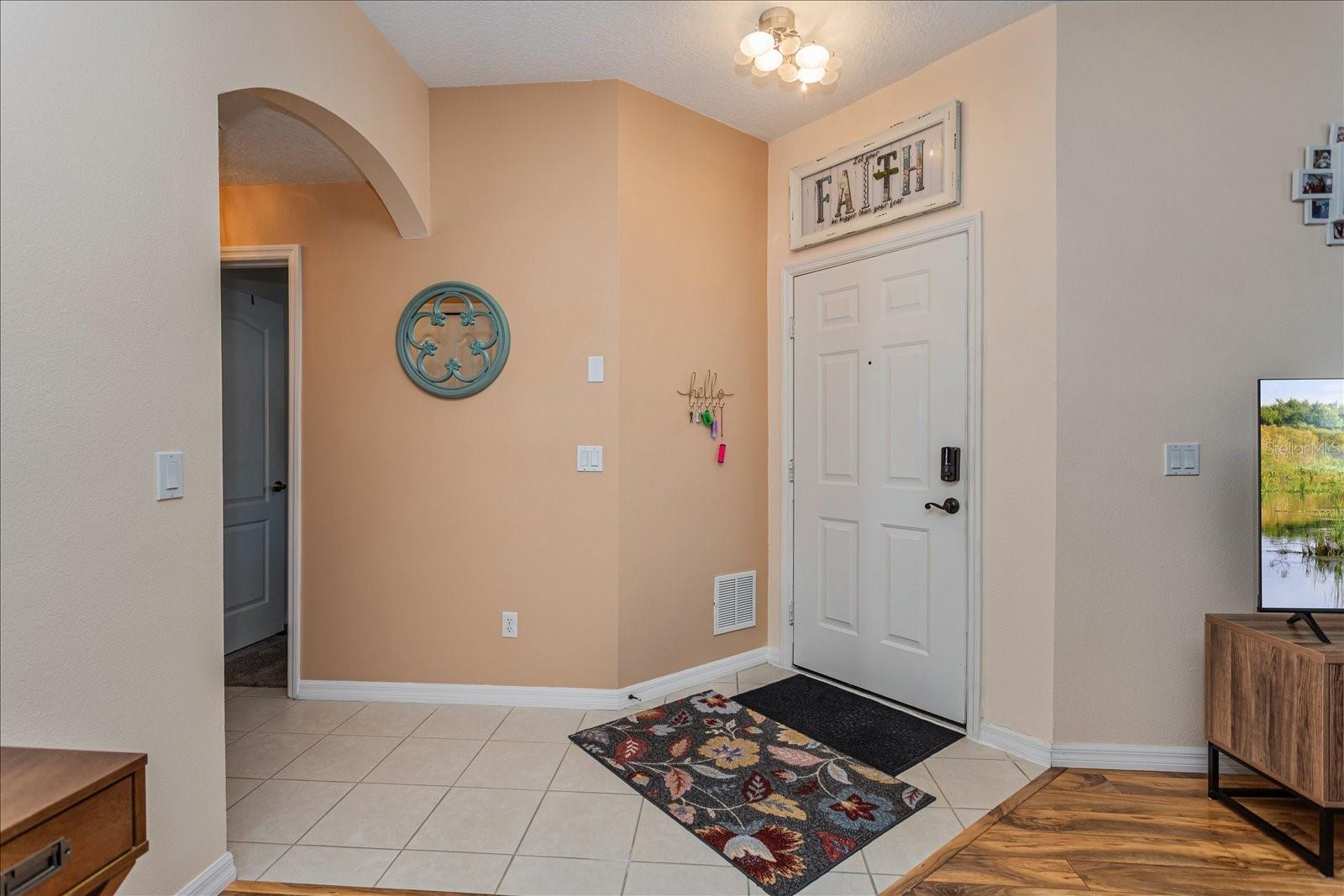 Image 5 of 23 For 960 Mooring Avenue 103